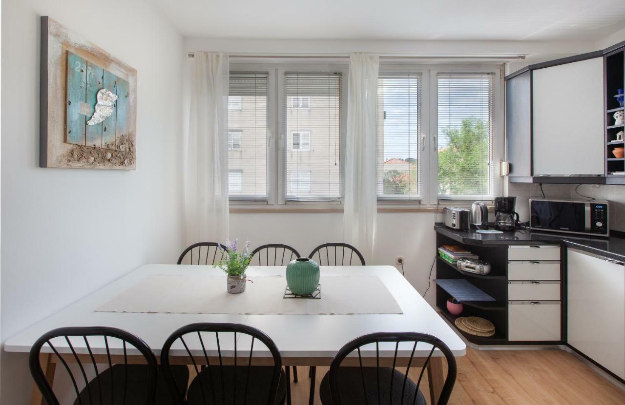 Apartment Gabriella Makarska Bagian luar foto