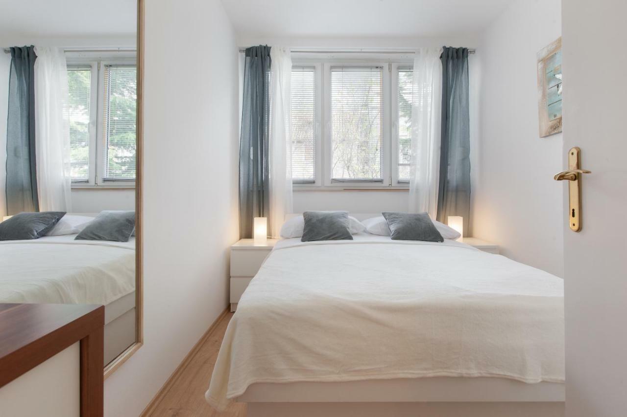 Apartment Gabriella Makarska Bagian luar foto
