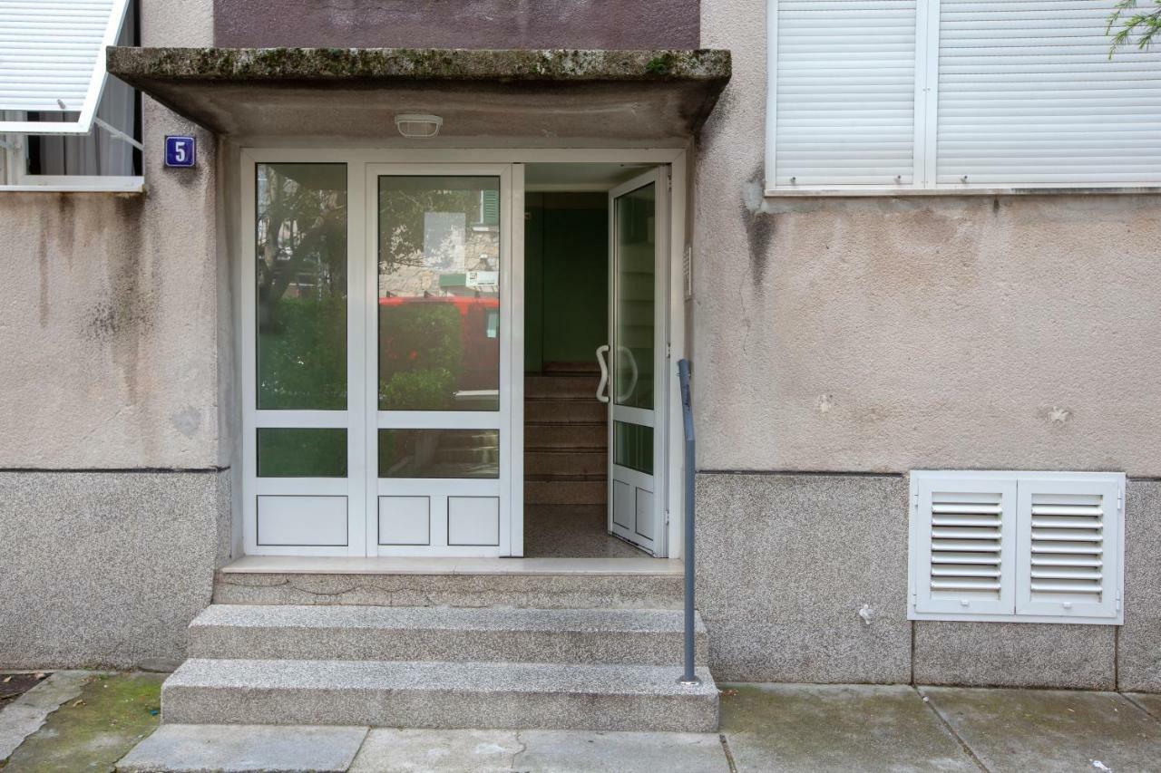 Apartment Gabriella Makarska Bagian luar foto