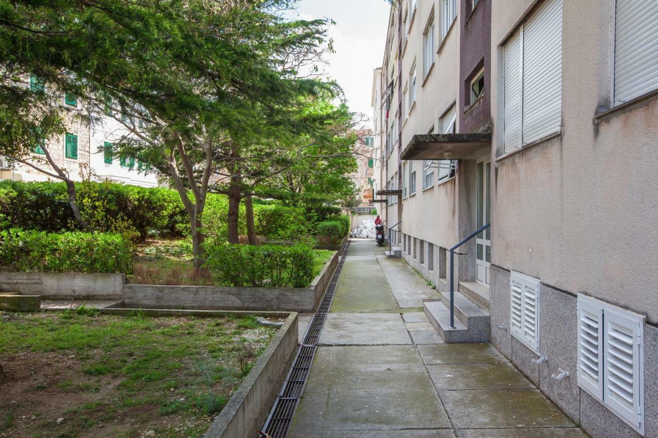 Apartment Gabriella Makarska Bagian luar foto
