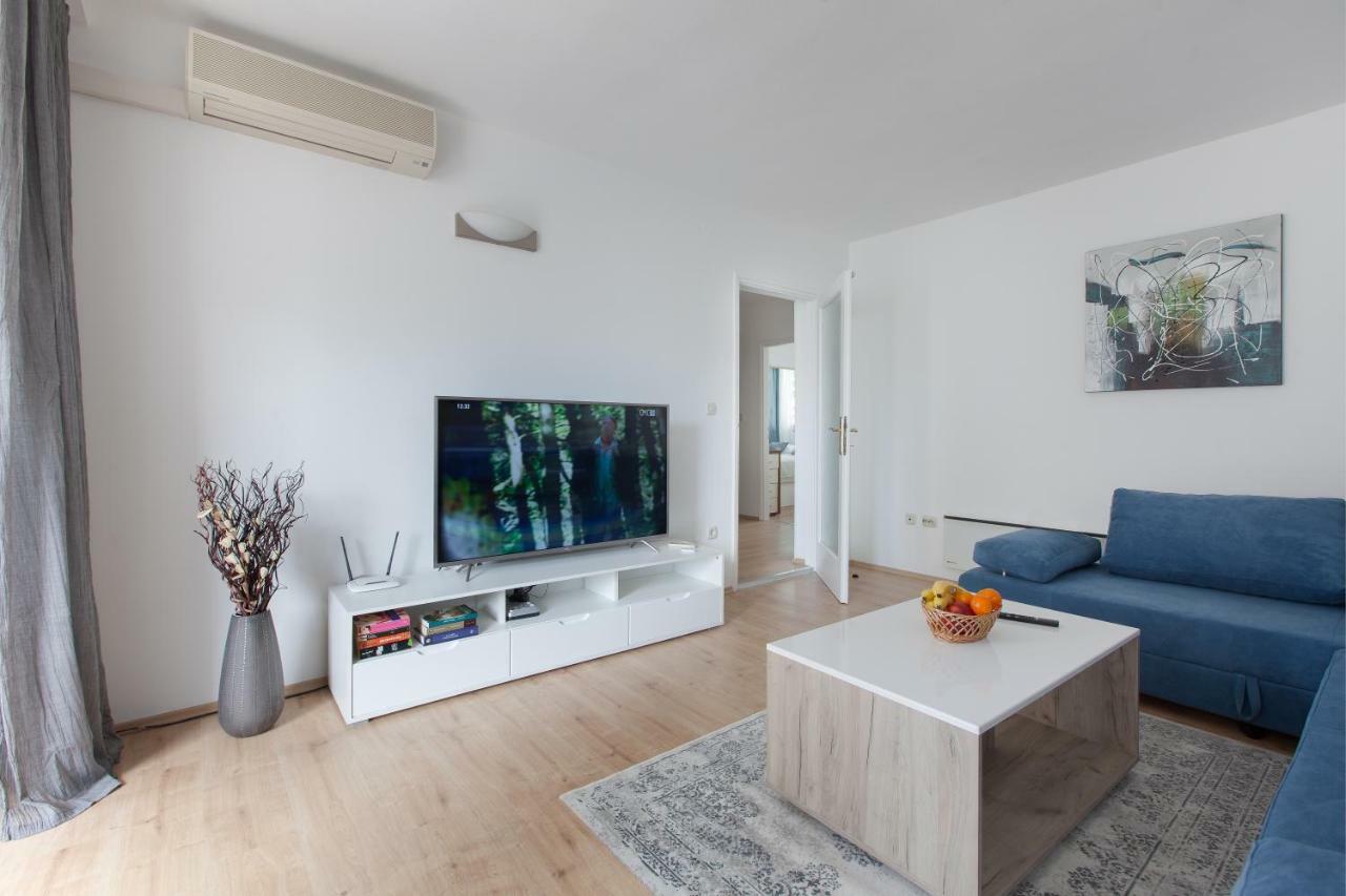 Apartment Gabriella Makarska Bagian luar foto
